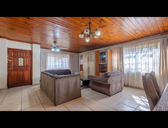 4 BEDROOM HOUSE FOR SALE IN CRAVENBY